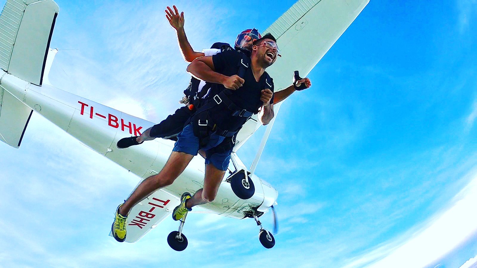 Central Pacific Skydiving Experience – Manuel Antonio - Image 5