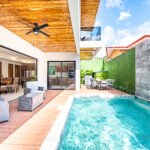 Up to 14 guests 5 bedrooms with mix of king and queen beds.